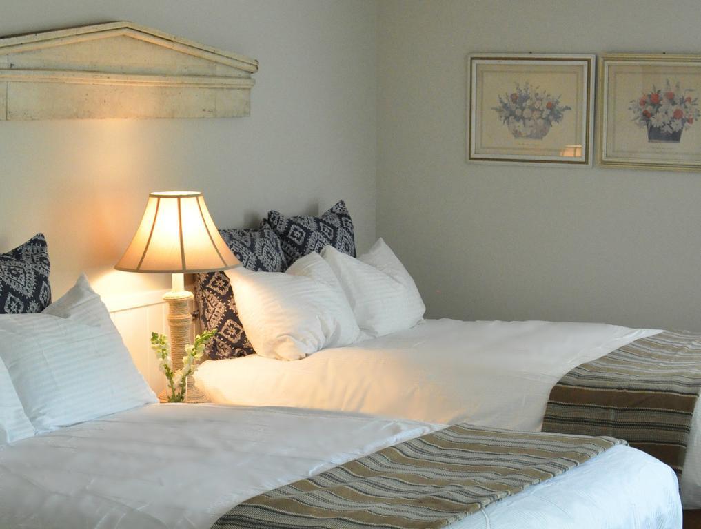 Basin Harbor Hotel Vergennes Bagian luar foto