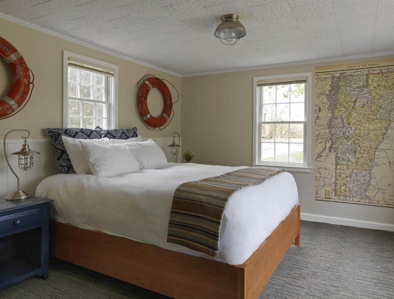 Basin Harbor Hotel Vergennes Bagian luar foto