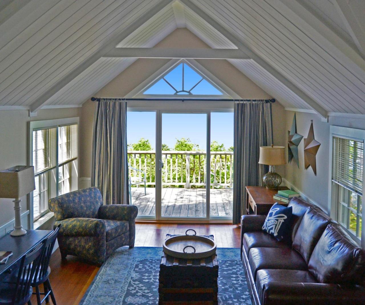 Basin Harbor Hotel Vergennes Bagian luar foto