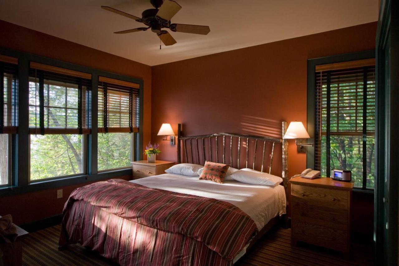 Basin Harbor Hotel Vergennes Bagian luar foto