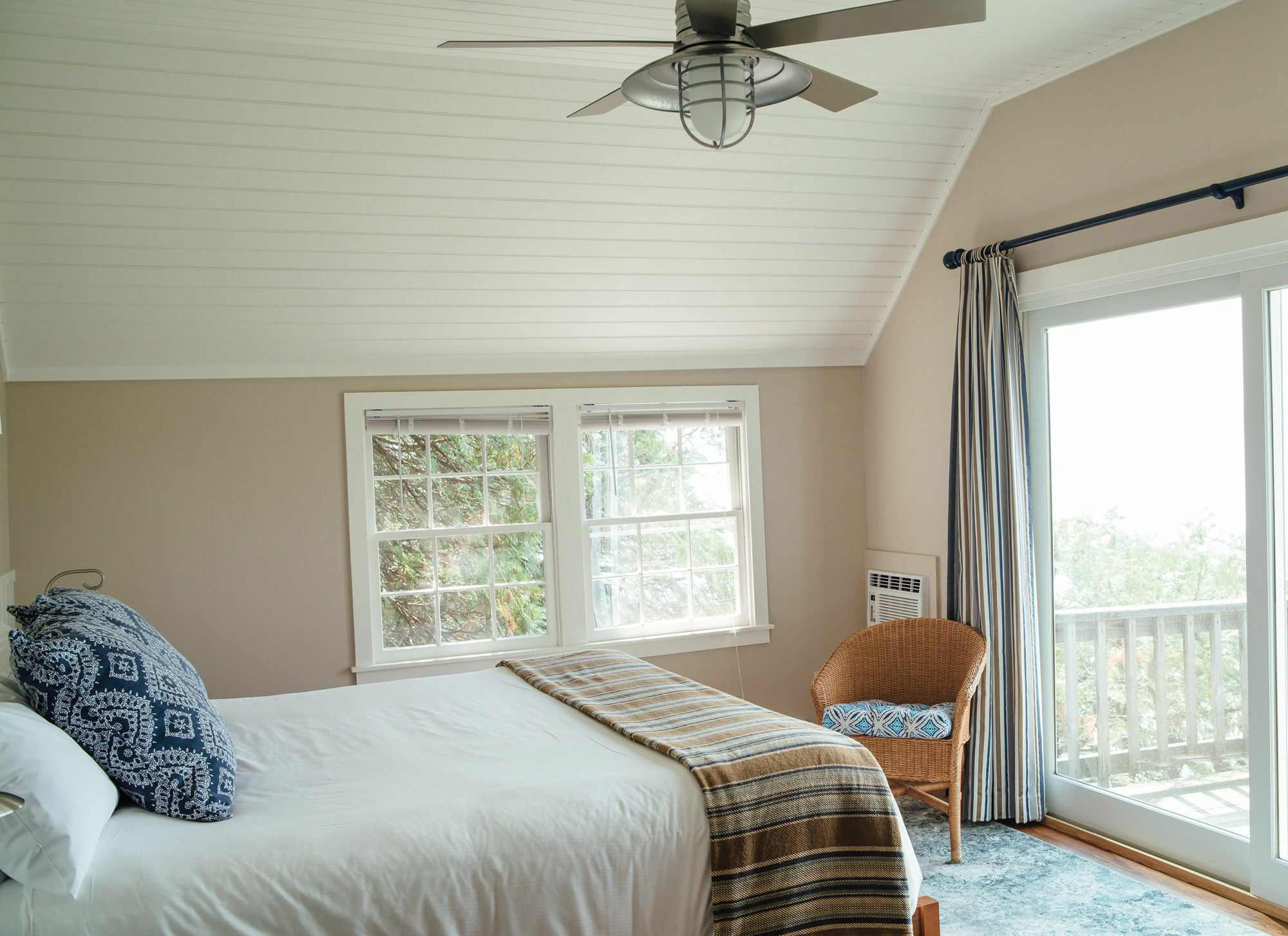 Basin Harbor Hotel Vergennes Bagian luar foto